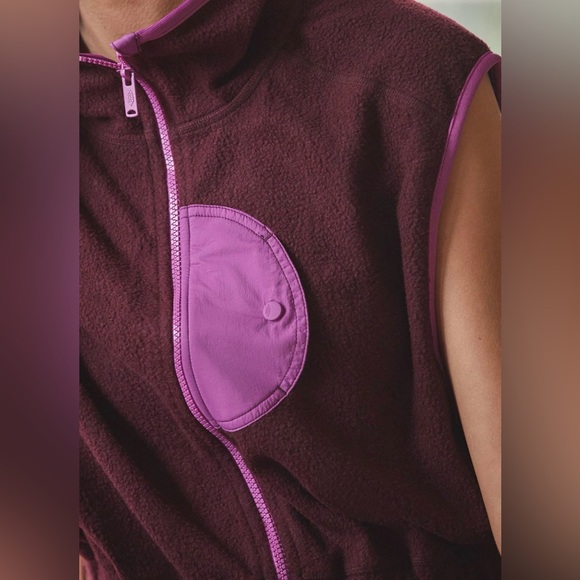 NWOT FP Movement Base Camp Sherpa Vest - Picture 4 of 5